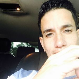 Meet your Posher, Carlos